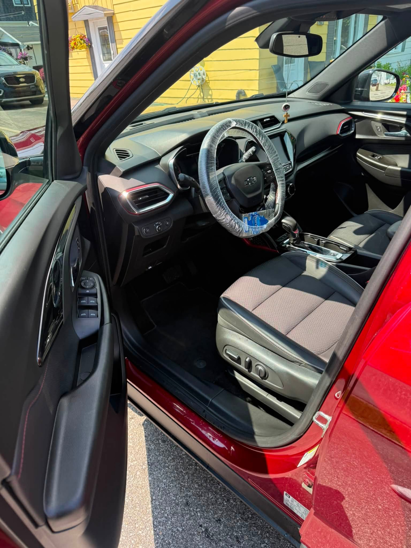 Après — habitacle avant nettoyé par Babin Lavage Auto à Rimouski